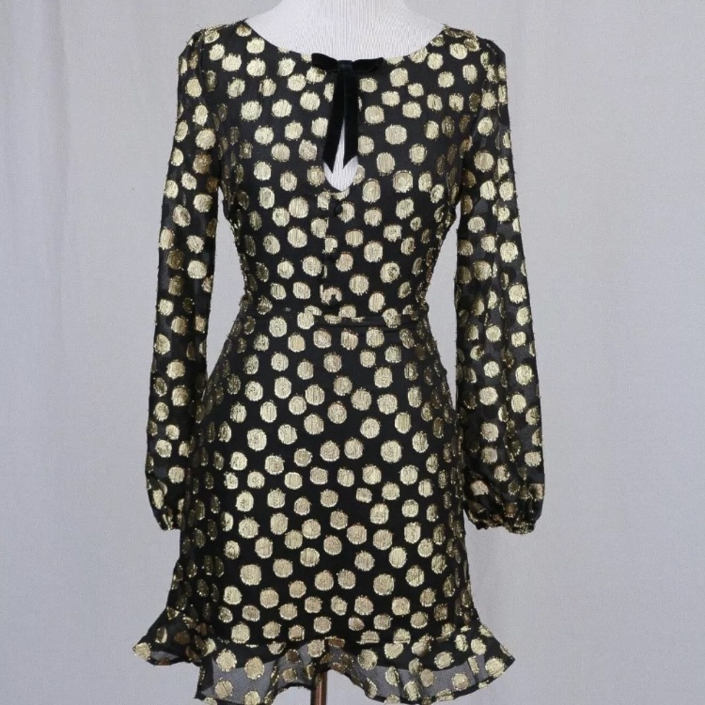 For love and lemons 🍋 mini dress